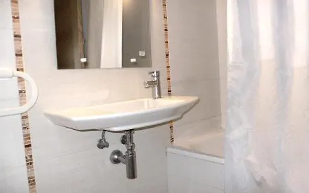 Apartamento Residencial Pompeya Lek